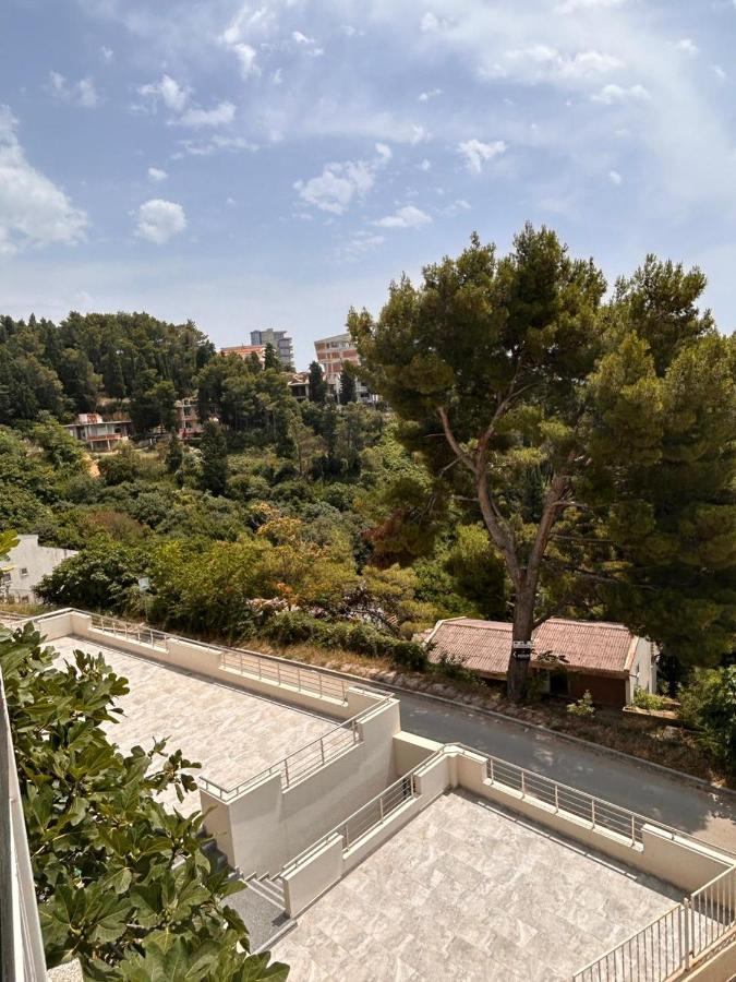 Apartments Nautilus Ulcinj Bagian luar foto
