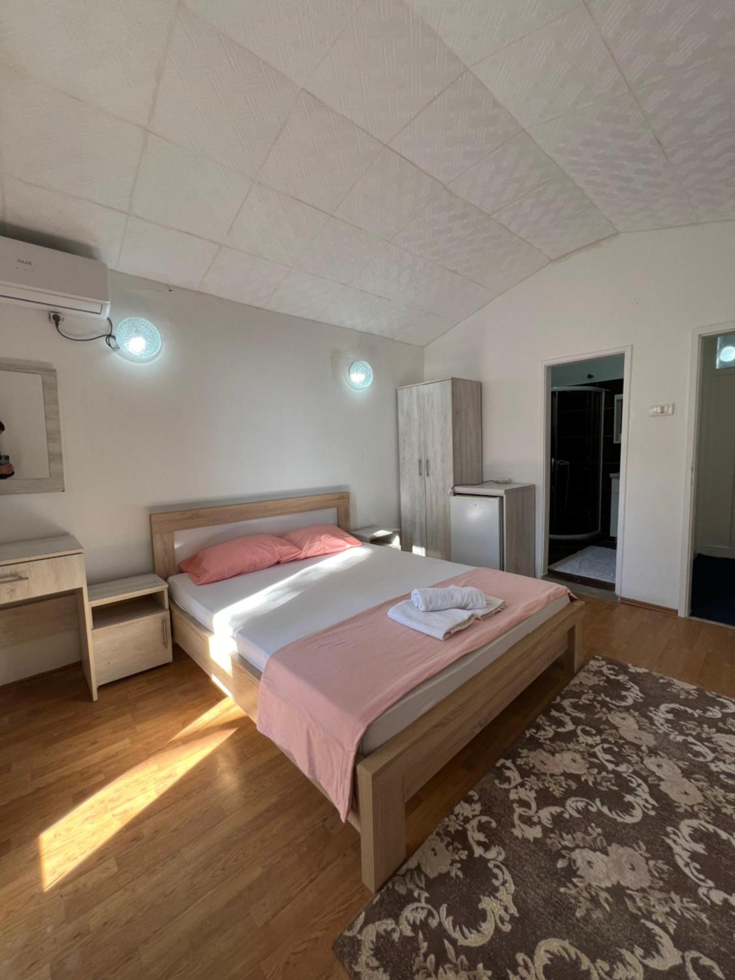 Apartments Nautilus Ulcinj Bagian luar foto